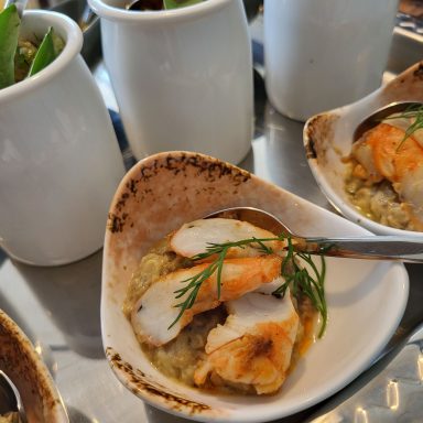 Bouchée à la gambas et caviar d'aubergine